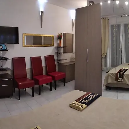 - Sleeps 3 & Swimming Pool *