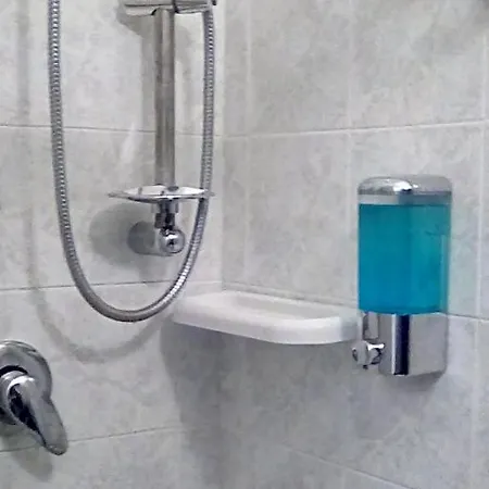 Apartman - Sleeps 3 & Swimming Pool *