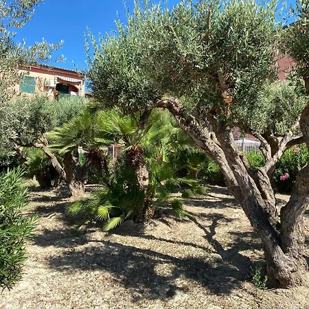 - Sleeps 3 & Swimming Pool *