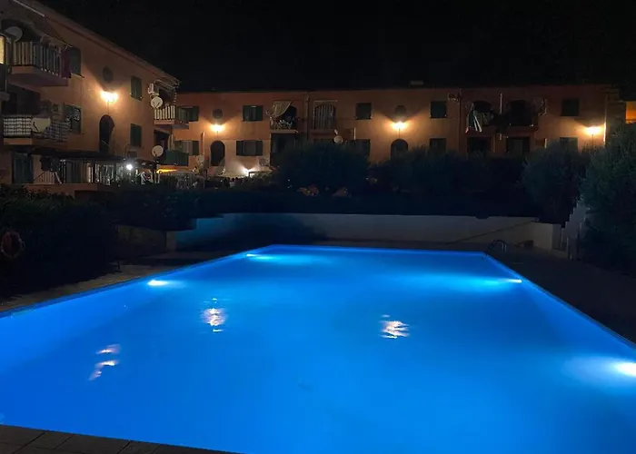 - Sleeps 3 & Swimming Pool Realmonte