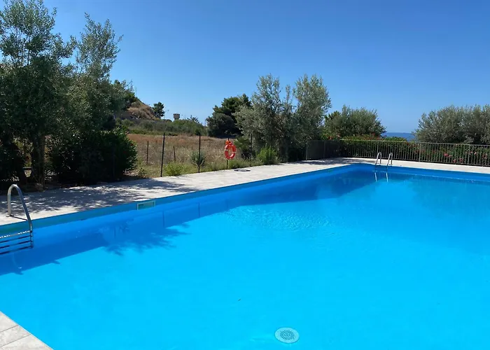 Apartamento - Sleeps 3 & Swimming Pool