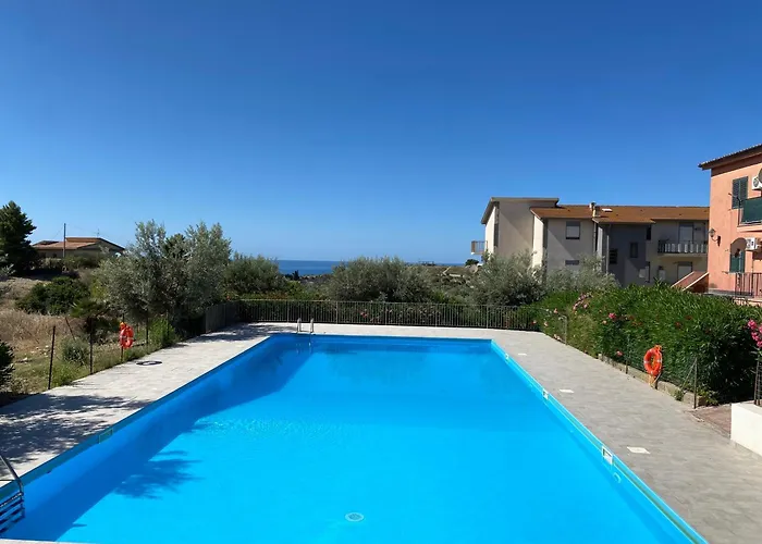 Apartamento - Sleeps 3 & Swimming Pool *