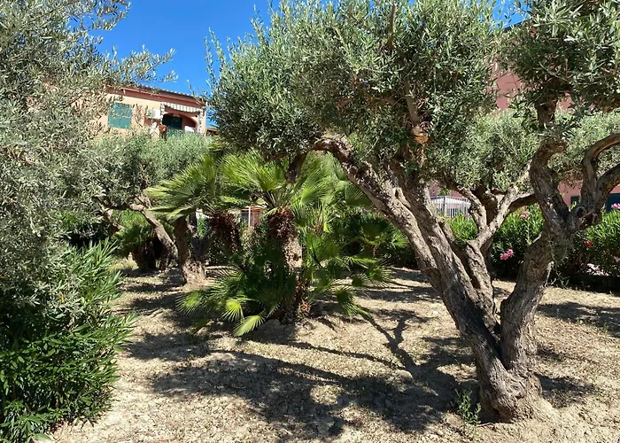 - Sleeps 3 & Swimming Pool *