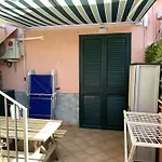 - Sleeps 3 & Swimming Pool Apartment Realmonte