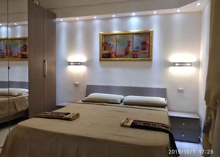 Apartament - Sleeps 3 & Swimming Pool *