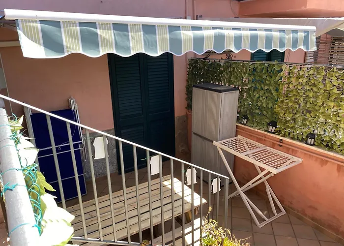 Apartament - Sleeps 3 & Swimming Pool
