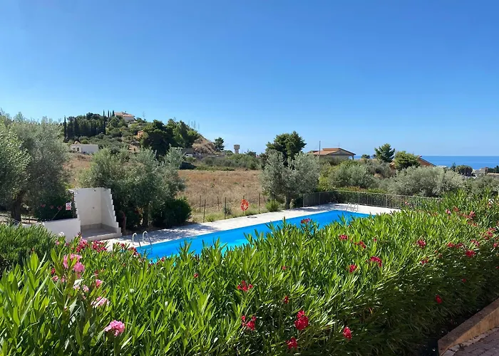 Apartament - Sleeps 3 & Swimming Pool Realmonte